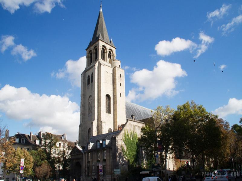 Hôtel Saint-Pierre - Situation